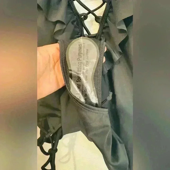 GO COCO one-piece swimsuit size L - Picture 7 of 7